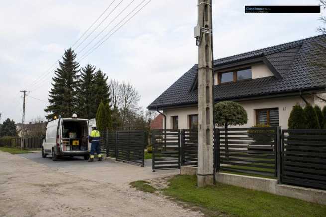 Słup energetyczny w granicy działki – ogrodzenie, przesunięcie i dostęp ekip