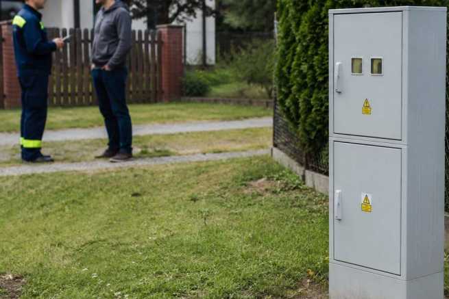 Skrzynka energetyczna na prywatnej działce – przeniesienie i wynagrodzenie