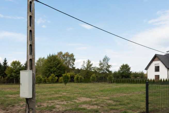 Przyłącze energetyczne sąsiada przez moją działkę – zgoda i służebność