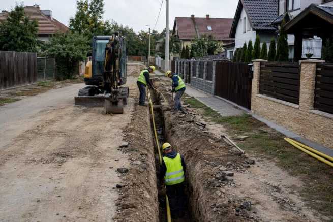 Gazociąg w drodze wewnętrznej – zgoda współwłaścicieli i późniejsze naprawy