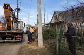 Wymiana słupa energetycznego bez zgody właściciela – czy to legalne?